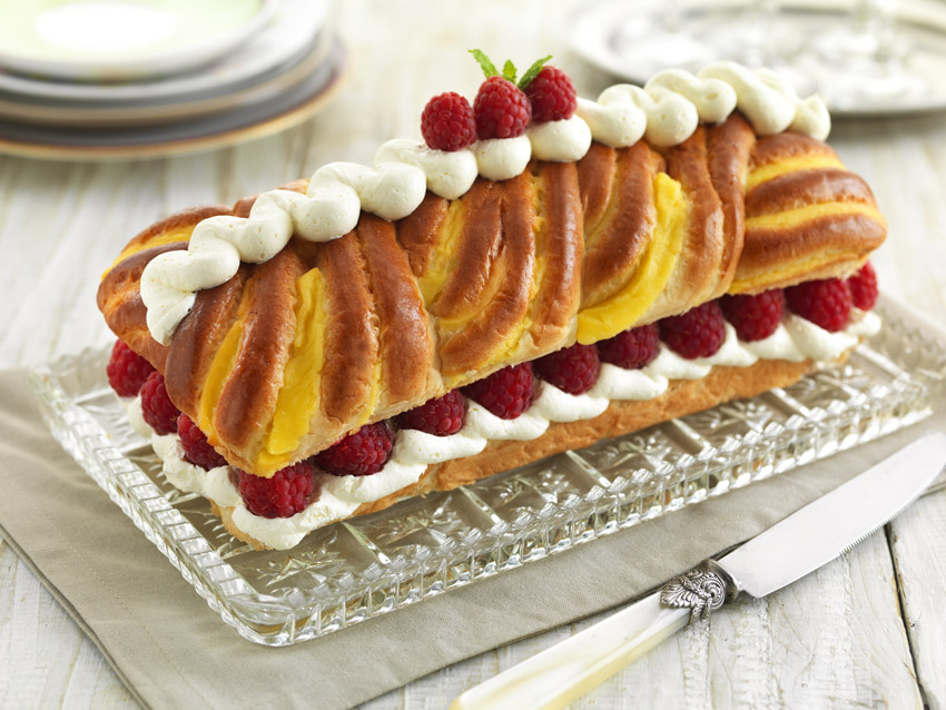 St Pierre Brioche to Share with Raspberry
